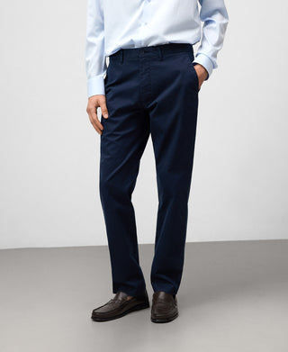 Pantalón Chino Regular Fit con Bolsillos