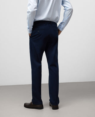 Pantalón Chino Regular Fit con Bolsillos