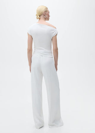 Camiseta Cuello Asimétrico de Algodón