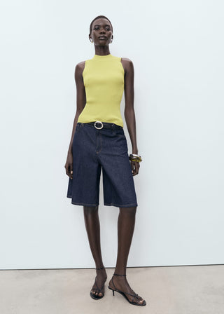 Blusa Cuello Alto de Canalé.