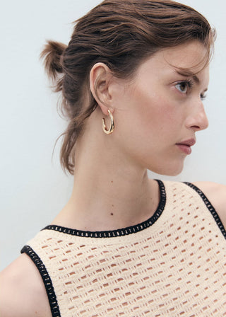 Blusa de Crochet con Detalle Floral