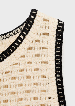 Blusa de Crochet con Detalle Floral