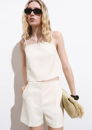 Blusa Crop con Detalle de Botones