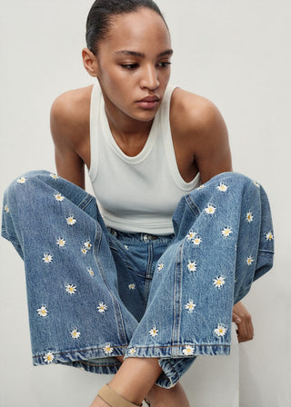 Jeans Wide Leg con Bordado Floral