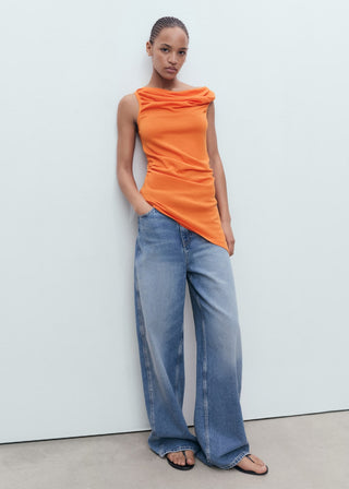 Blusa Drapeada con Escote Asimétrico