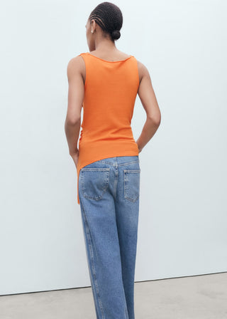 Blusa Drapeada con Escote Asimétrico