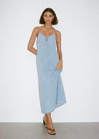 Vestido Denim de Tirantes con Espalda Abierta