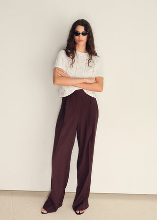 Camiseta Manga Corta con Detalles Bordados