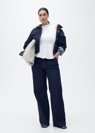 Blusa Peplum con Detalle en Costuras