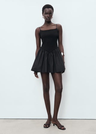 Vestido Entallado Cuello Cuadrado