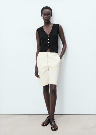 Chaleco de Punto con Detalle de Botones