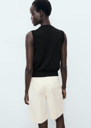 Chaleco de Punto con Detalle de Botones