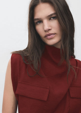 Blusa con Cuello Drapeado y Cinturón