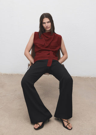 Blusa con Cuello Drapeado y Cinturón