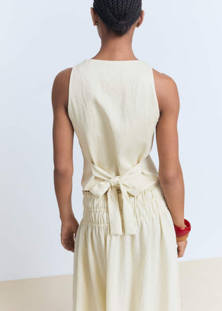 Chaleco con Botones Detalle de Lazo