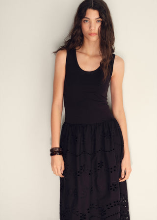 Vestido Combinado con Bordados Calados