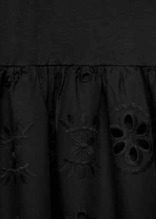 Vestido Combinado con Bordados Calados