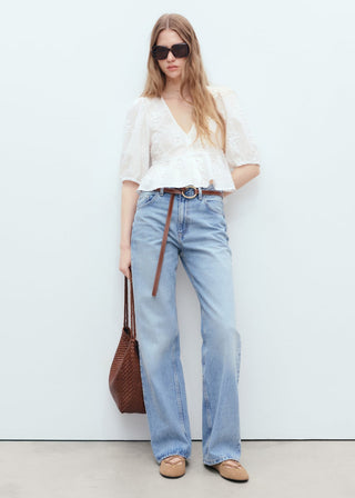 Blusa Manga Corta con Bordado Floral