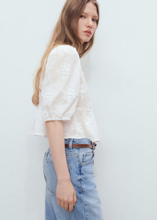 Blusa Manga Corta con Bordado Floral