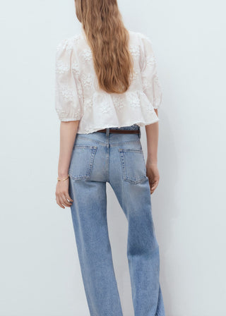 Blusa Manga Corta con Bordado Floral