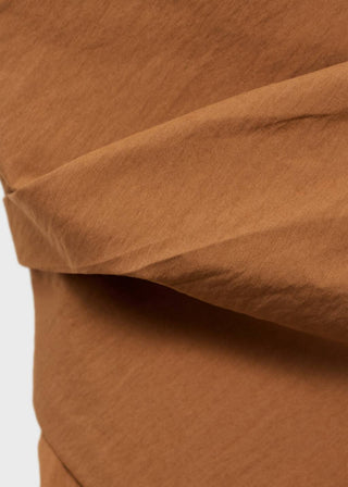 Blusa Asimétrica con Escote Palabra de Honor.