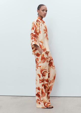 Pantalón Recto con Estampado de Palmeras.