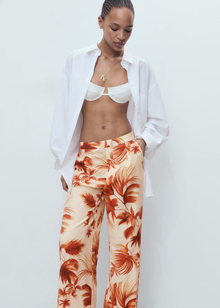 Pantalón Recto con Estampado de Palmeras.