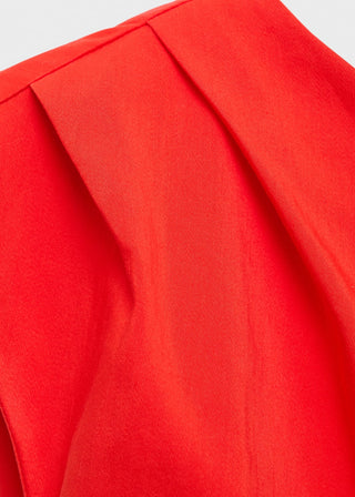 Vestido Corto Cuello Asimétrico.