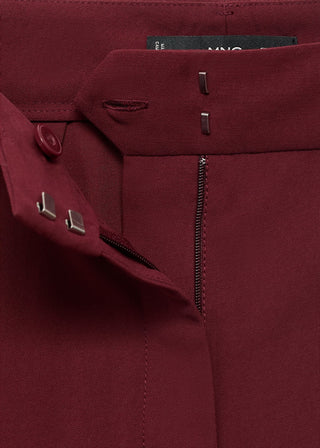 Pantalón Recto Talle Medio con Bolsillos.
