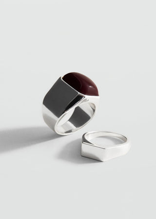 Set de 2 Anillos con Resina Combinada.