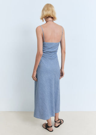 Vestido Denim con Detalle Drapeado.