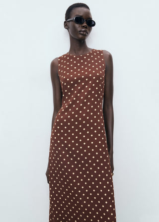 Vestido Cuello Redondo con Estampado de Puntos.