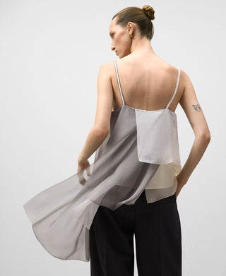 Blusa de Tirantes con Capas Superpuestas