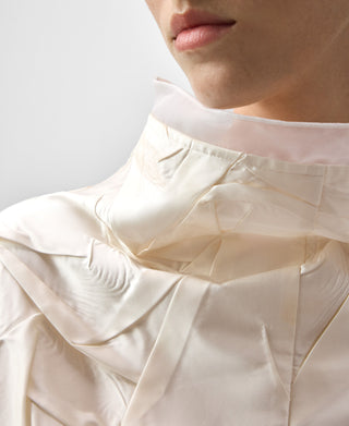 Blusa Cuello Alto Efecto Arrugado
