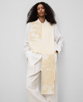 Chaleco Asimétrico con Tejido en Relieve
