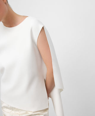 Blusa sin Mangas con Detalle Lateral.