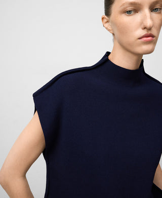 Chaleco Cuello Alto de Punto.