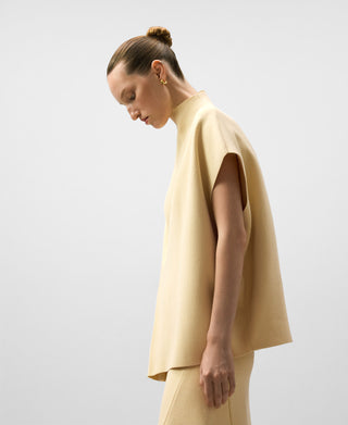 Chaleco Cuello Alto de Punto.