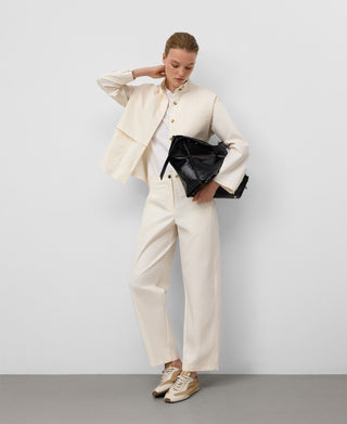 Pantalón Barrel con Bolsillos Tobilleros.