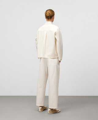 Pantalón Barrel con Bolsillos Tobilleros.