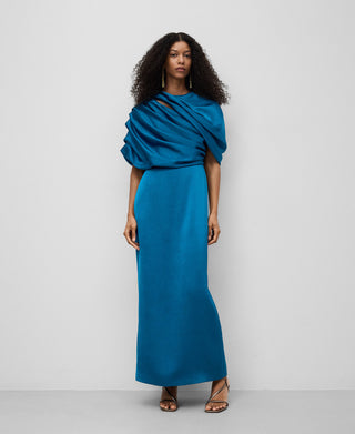 Vestido Largo con Escote Drapeado.