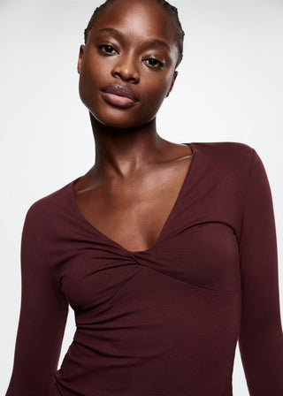 Camiseta Manga Larga Detalle Nudo