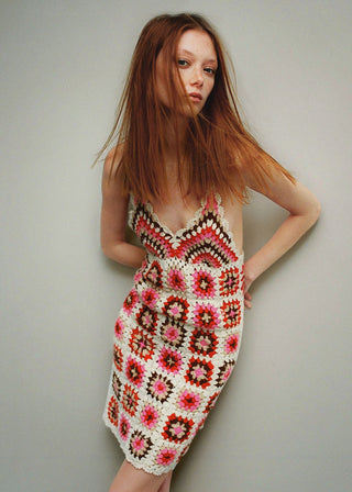 Vestido de Tirantes con Tejido de Crochet