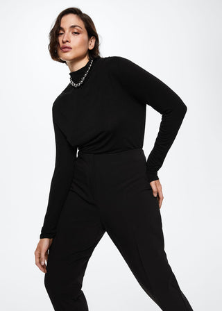 Pantalón Recto con Detalle de Aberturas