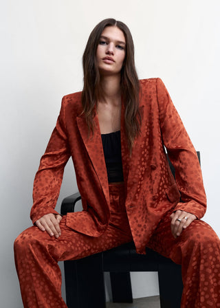 Blazer Satinada con Estampado de Puntos