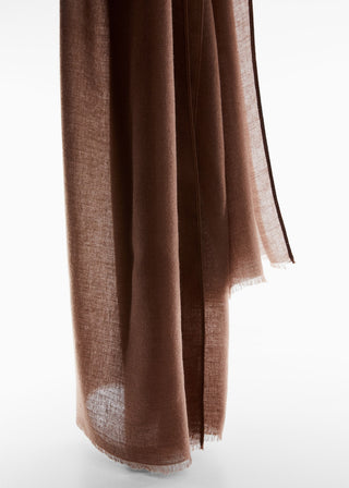 Pañuelo con Dobladillo Deshilachado