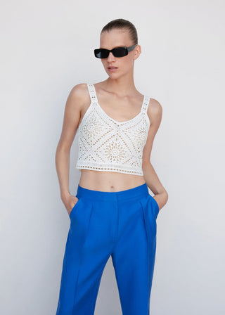 Pantalón Recto con Detalle de Pinzas