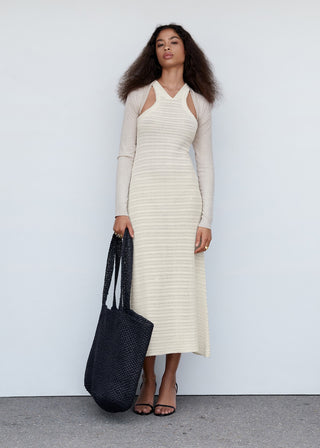 Vestido Cuello Halter con Espalda Cruzada