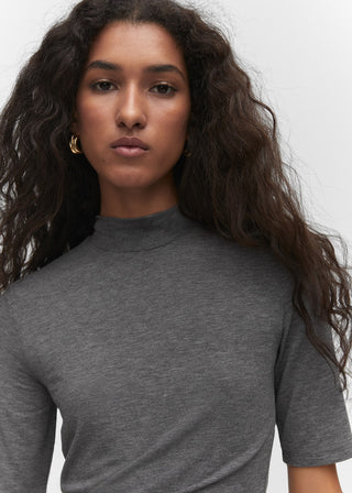 Camiseta Manga Larga con Cuello Perkins