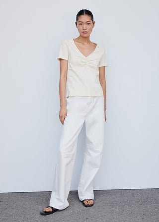 Camiseta Manga Corta con Detalle Fruncido